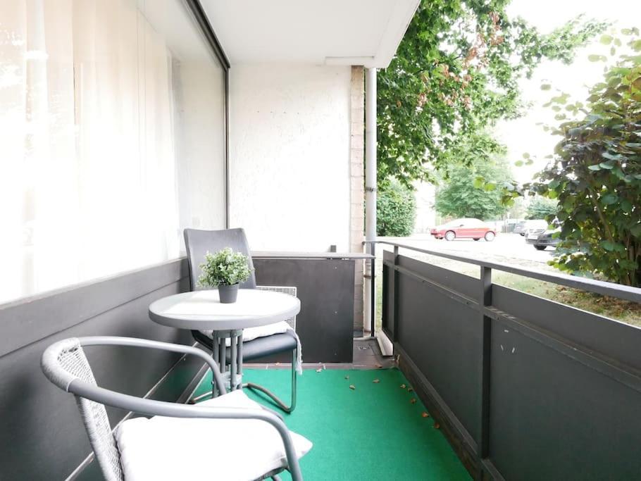 Osnabrück 61 M2 Erdgeschosswohnung Mit Eigenem Parkplatz Vorm Haus מראה חיצוני תמונה