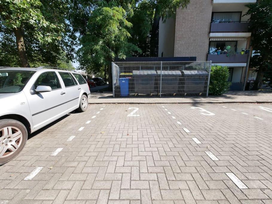 Osnabrück 61 M2 Erdgeschosswohnung Mit Eigenem Parkplatz Vorm Haus מראה חיצוני תמונה